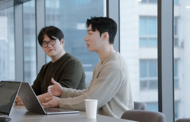 국가별 문화·법 맥락을 반영한 ‘레드티밍 벤치마크’를 자동 생성하는 방법